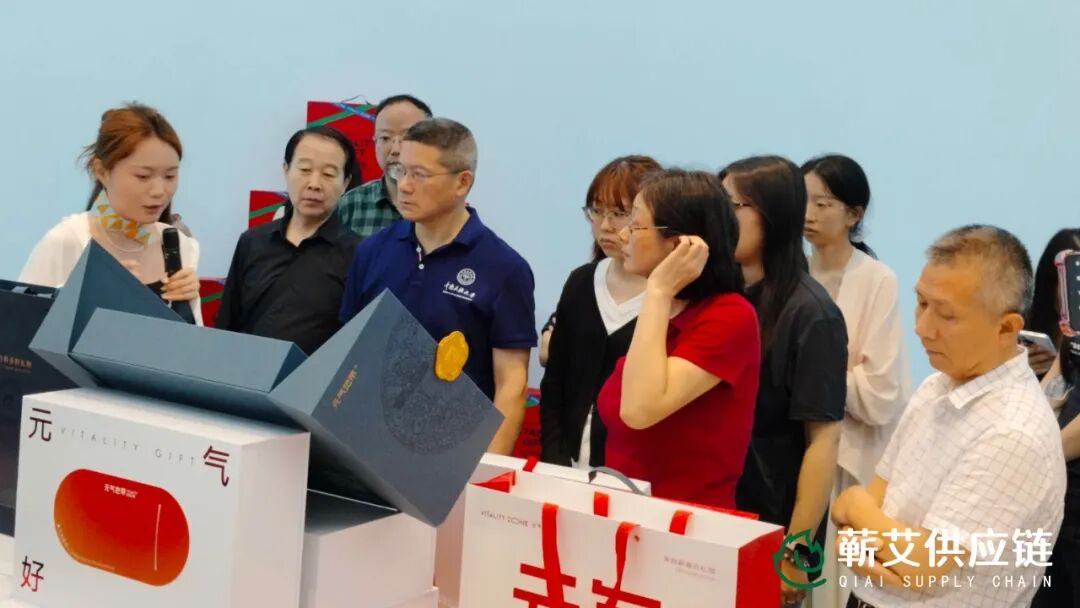 中南民族大学经济学院师生走进湖北蕲艾供应链智能工厂配图04