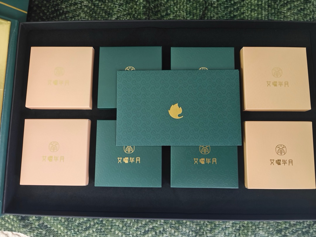 中秋将至,一份定制月饼礼盒送到产线和工位